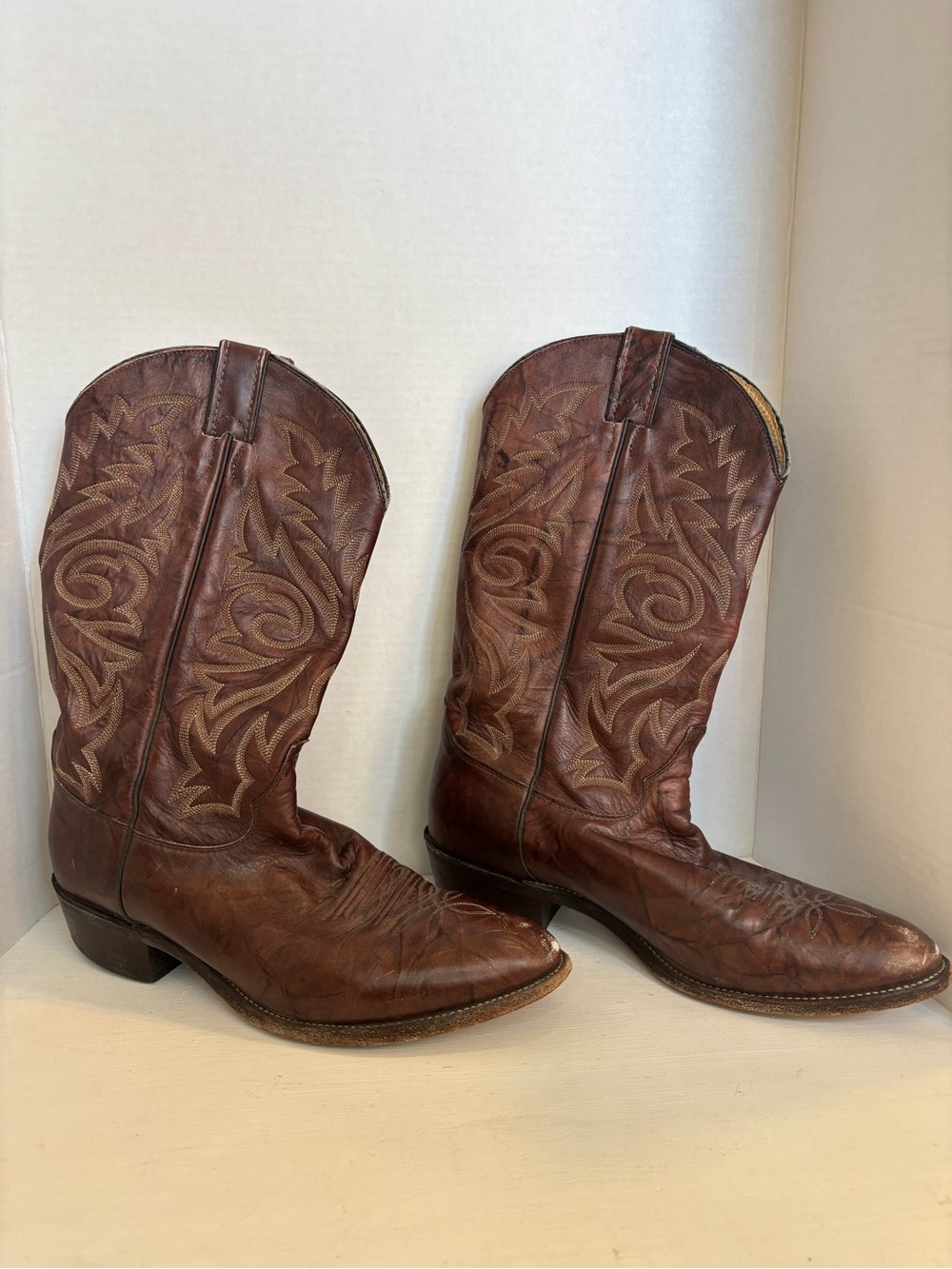 Justin 1564 Brown Leather Western Cowboy Boots Men’s size 10.5 EE